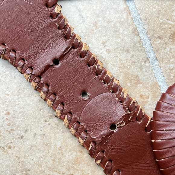 Anthropologie Belt — NWT but IMPERFECT — Stretchy — Adjustable Leather Buckle - Picture 4 of 6